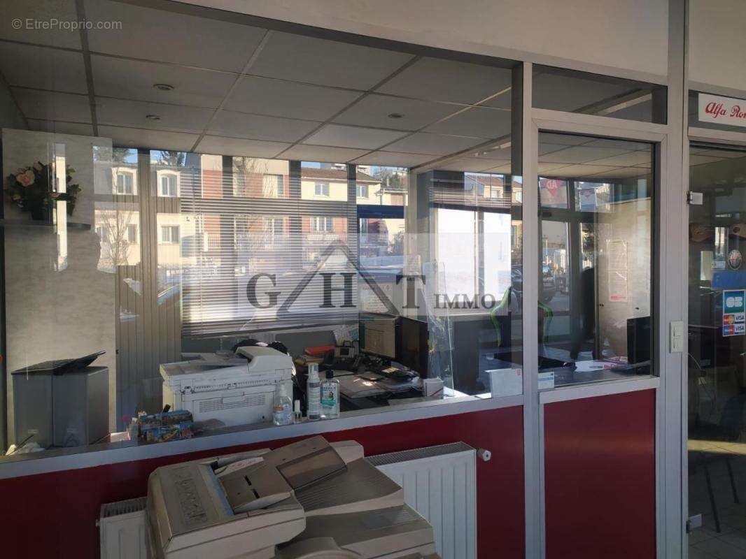 Commerce à FONTENAY-SOUS-BOIS