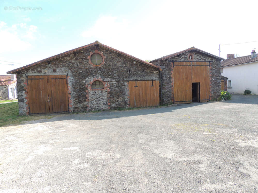 Maison à LA MERLATIERE