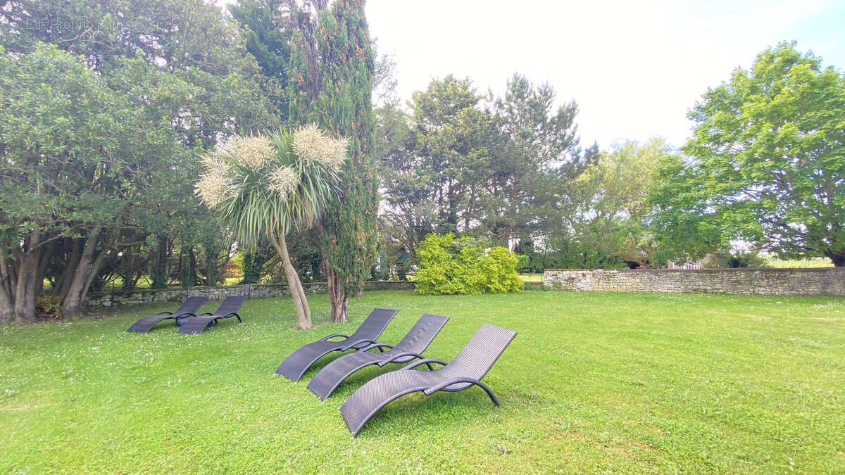 Maison à MORTAGNE-SUR-GIRONDE