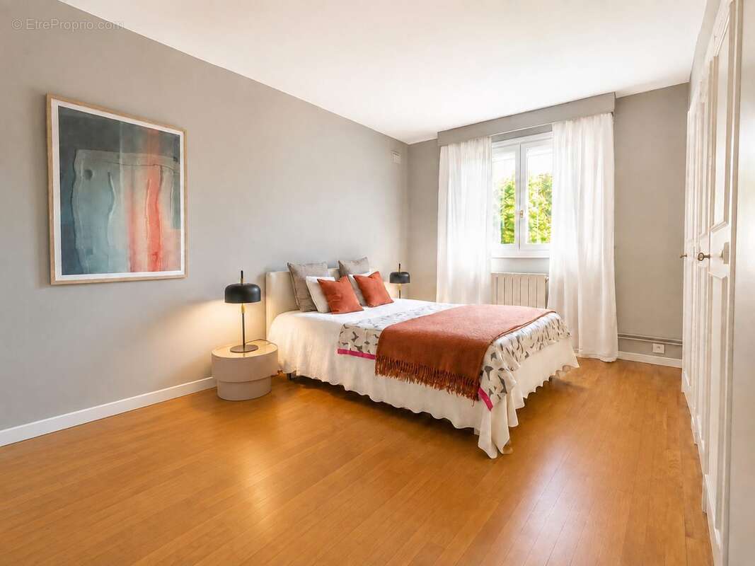 Maison 170 m² à Beaurepaire  - photo 7