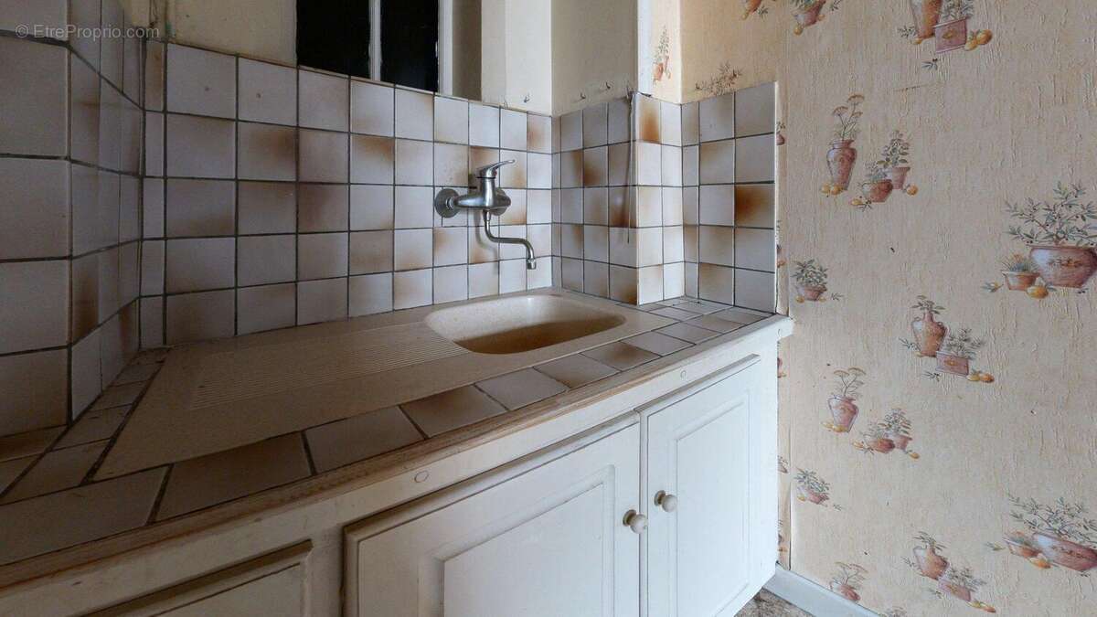 ImmeublecentrevilleBathroom 2 - Maison à SARLAT-LA-CANEDA