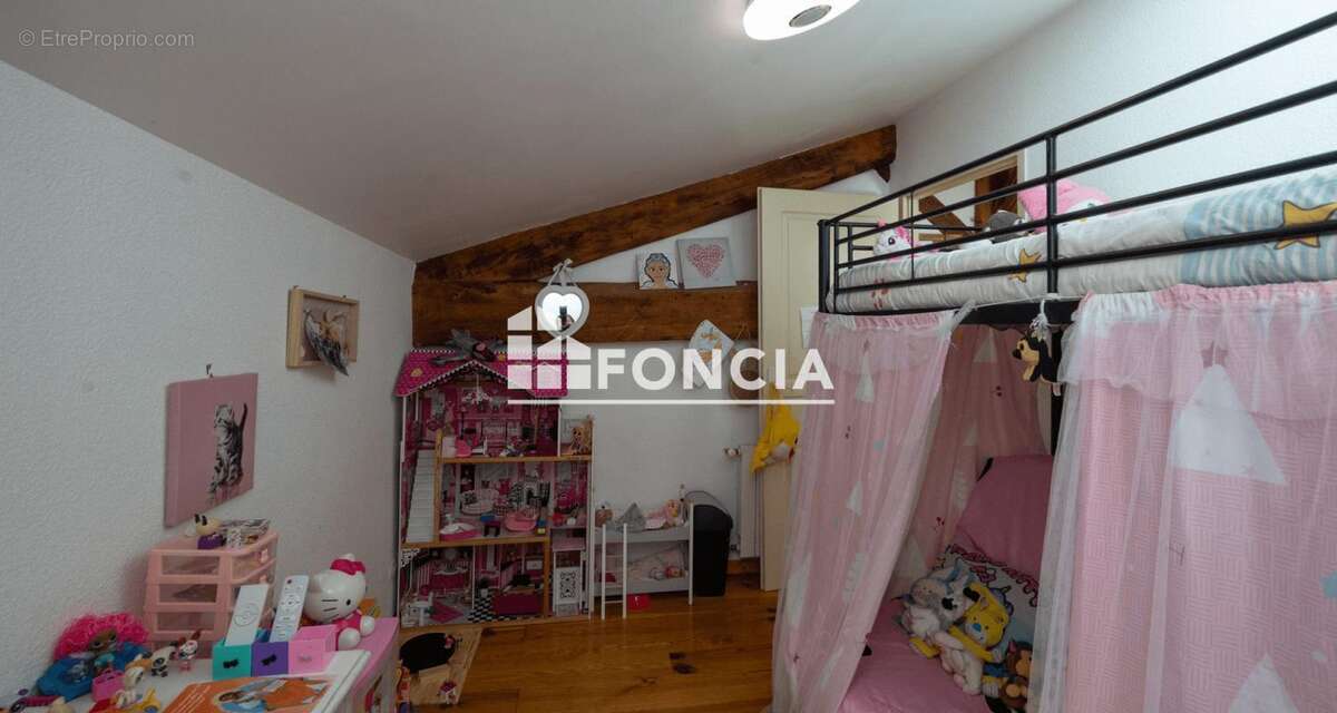 Appartement à BOURG-DE-PEAGE