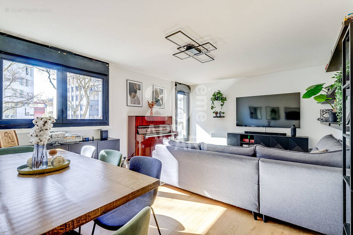 Appartement à PARIS-20E