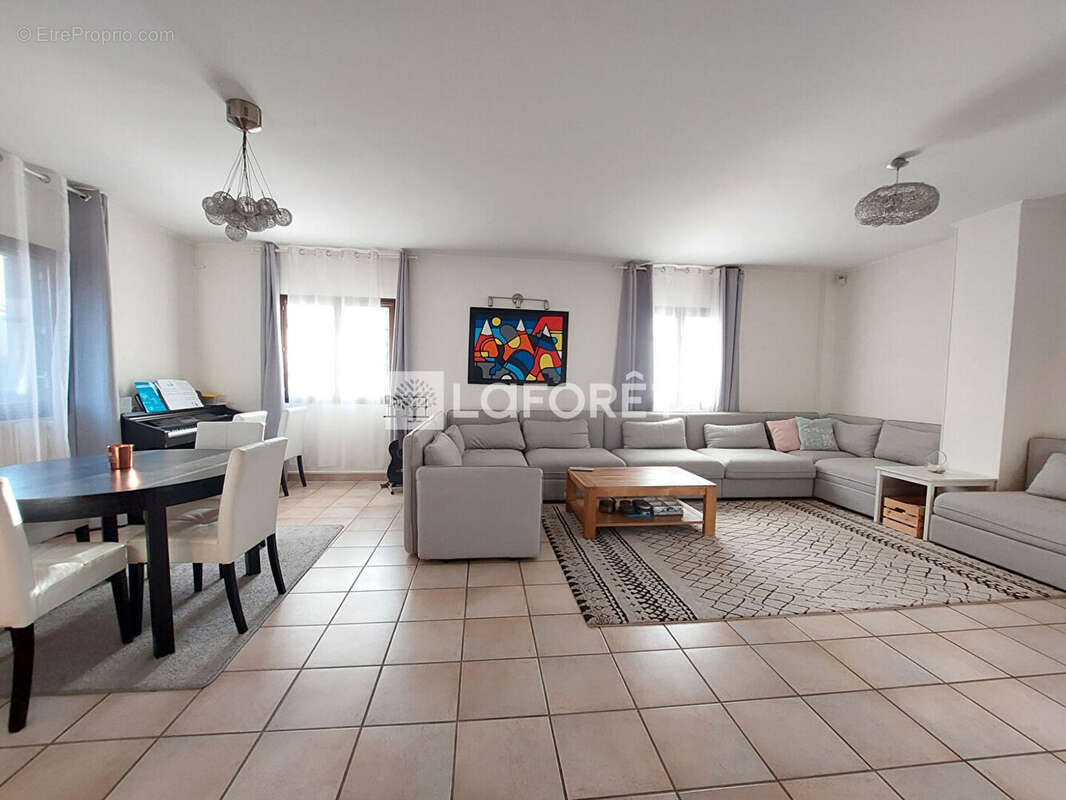 Maison à VILLEMOMBLE