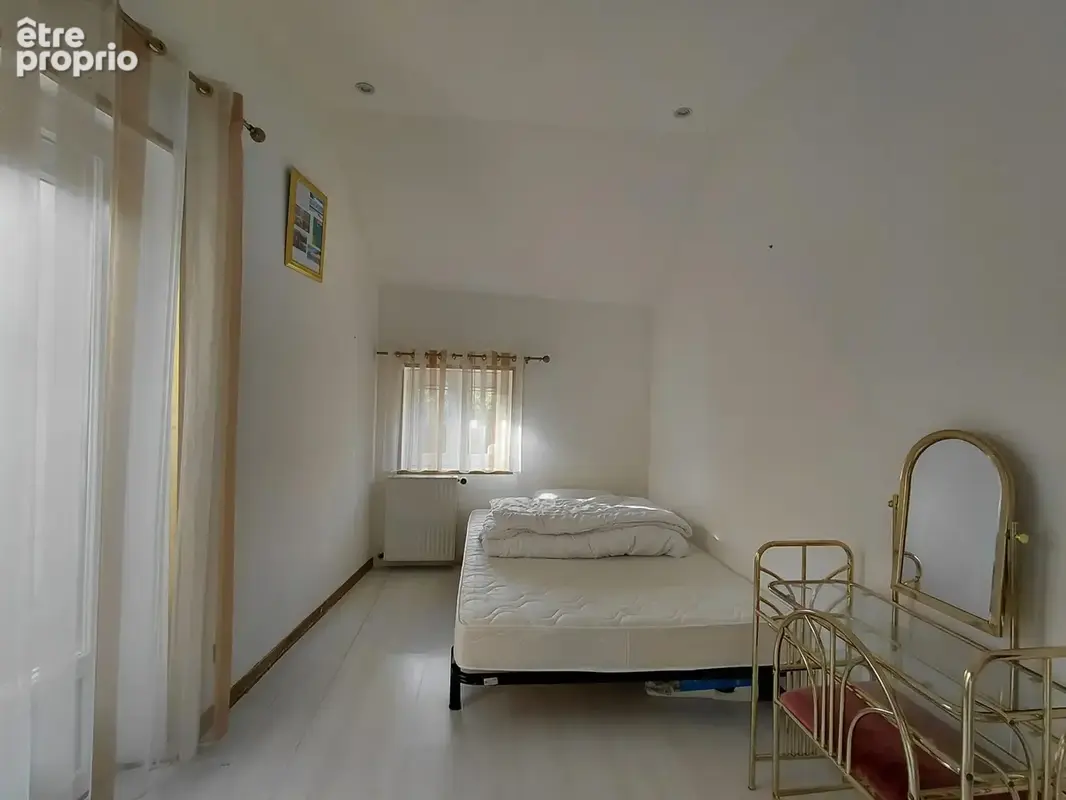 Maison 6 pièces 135 m² à vendre à La Poterie-Au-Perche (61190) - photo 4