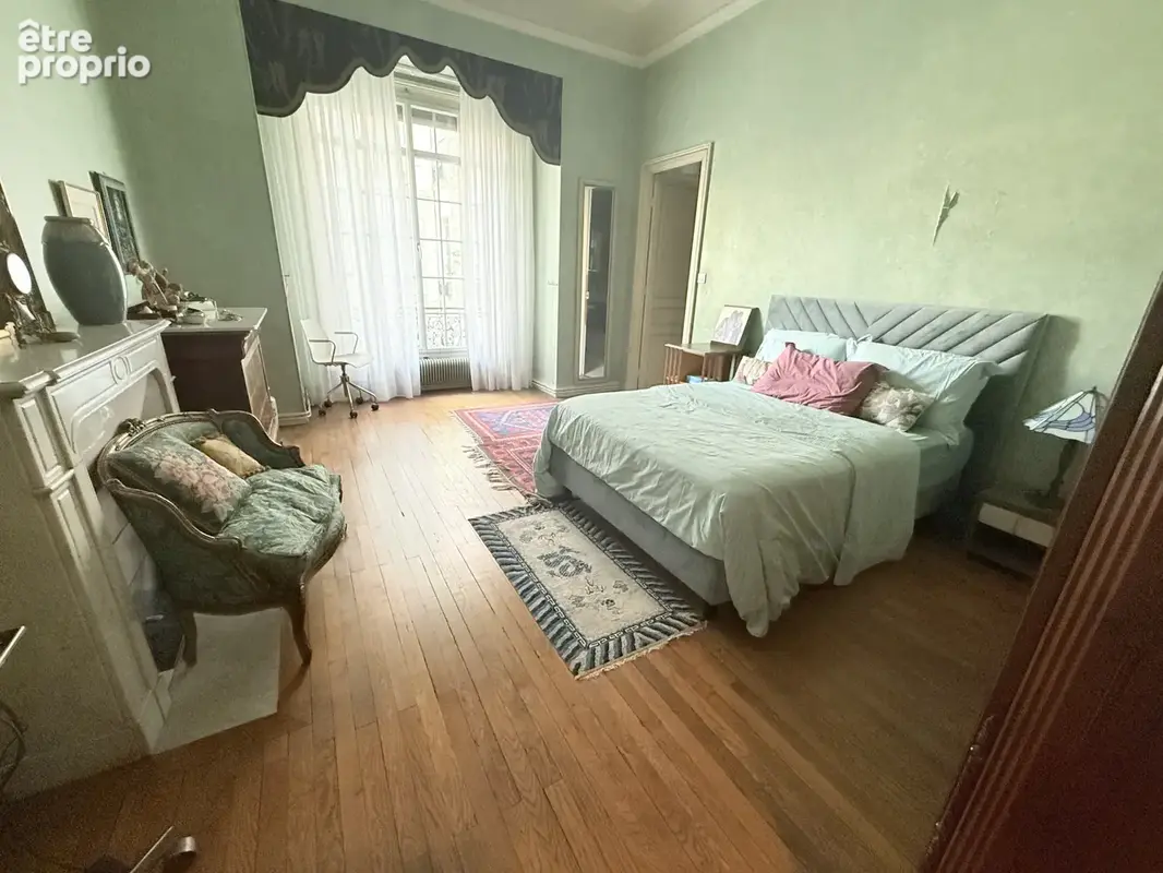 Nice    appartement bourgeois avec vue sur parc 224 m2   garage   calme -- bourgeaois - photo 15