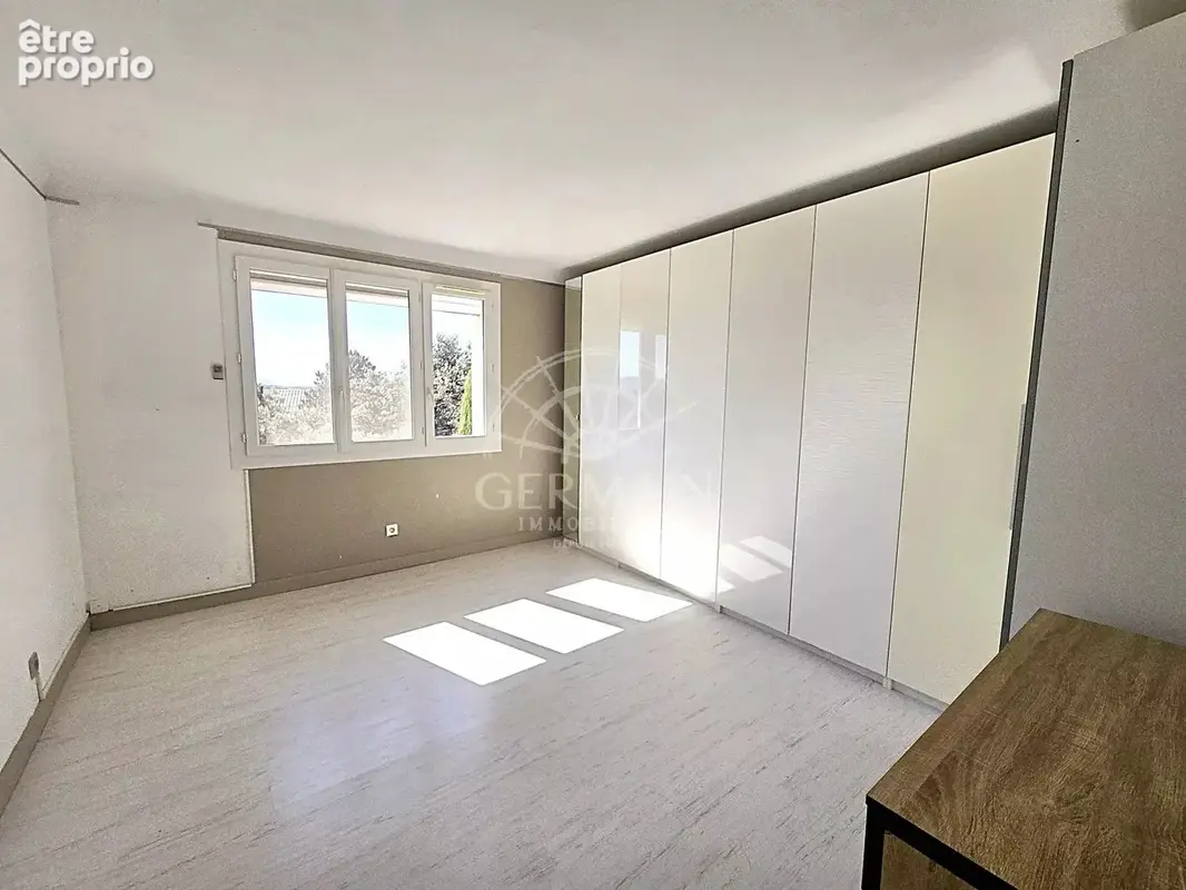 Appartement familial avec terrasse, parkings et cave - Le Thor - photo 8