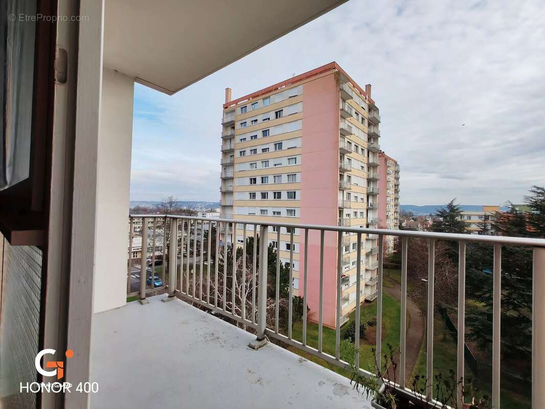 Appartement à SAINT-ETIENNE-DU-ROUVRAY