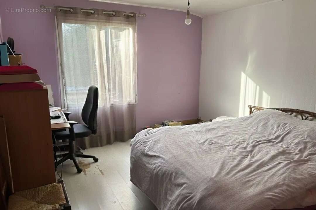 Maison à SAINT-JEAN-D'ANGELY