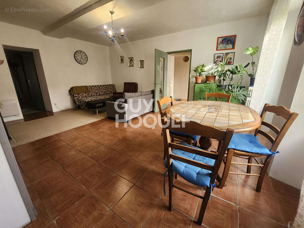 Maison à LONGUEVILLE