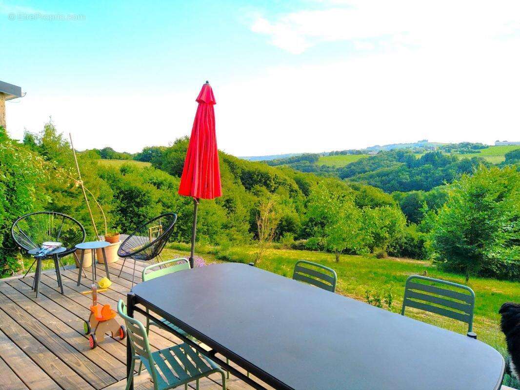 Maison à LA SALVETAT-PEYRALES