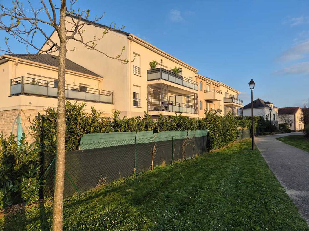 Appartement à MENNECY