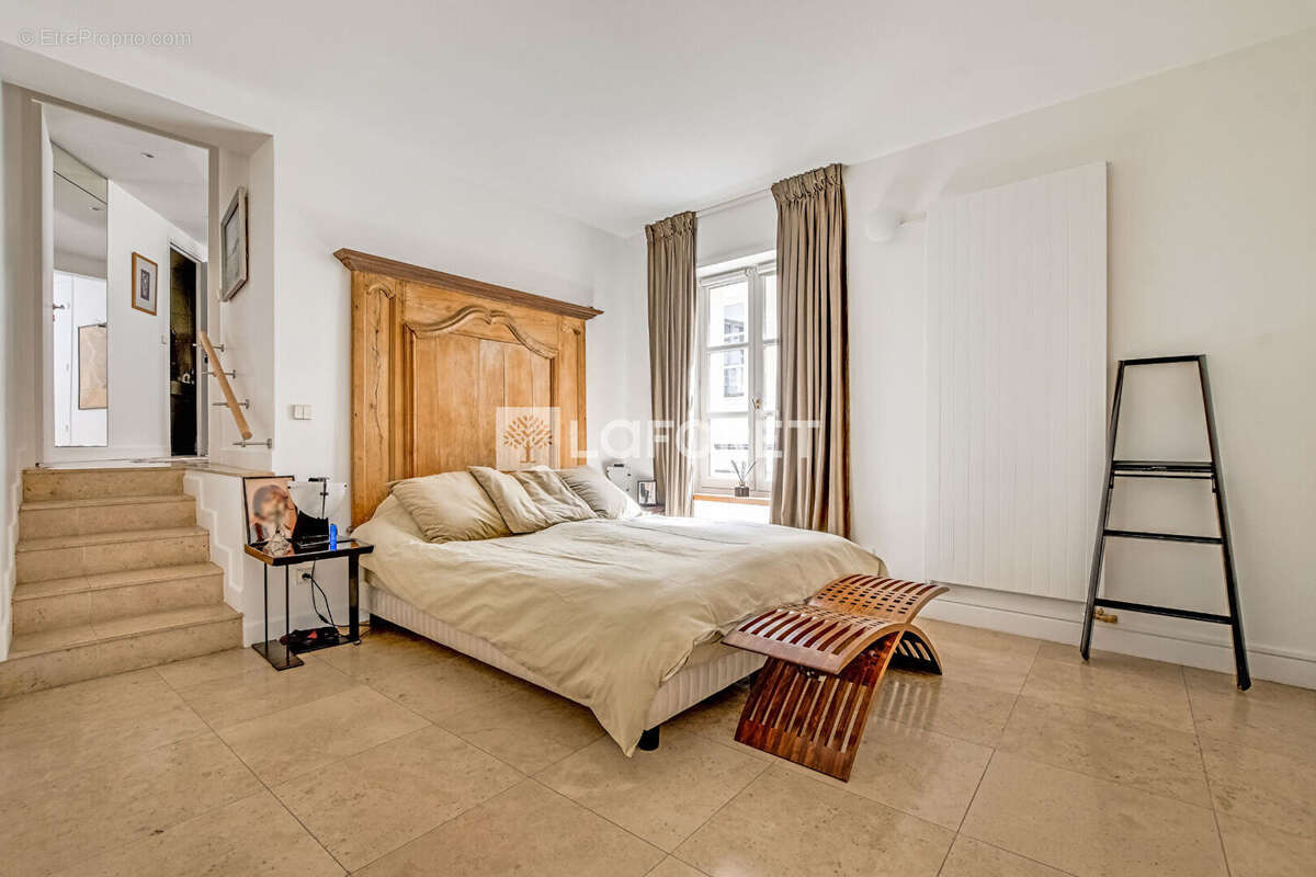 Appartement à PARIS-5E