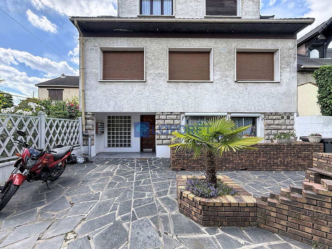 Appartement à SAVIGNY-SUR-ORGE