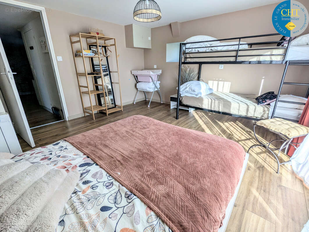 Maison à LES BRULAIS