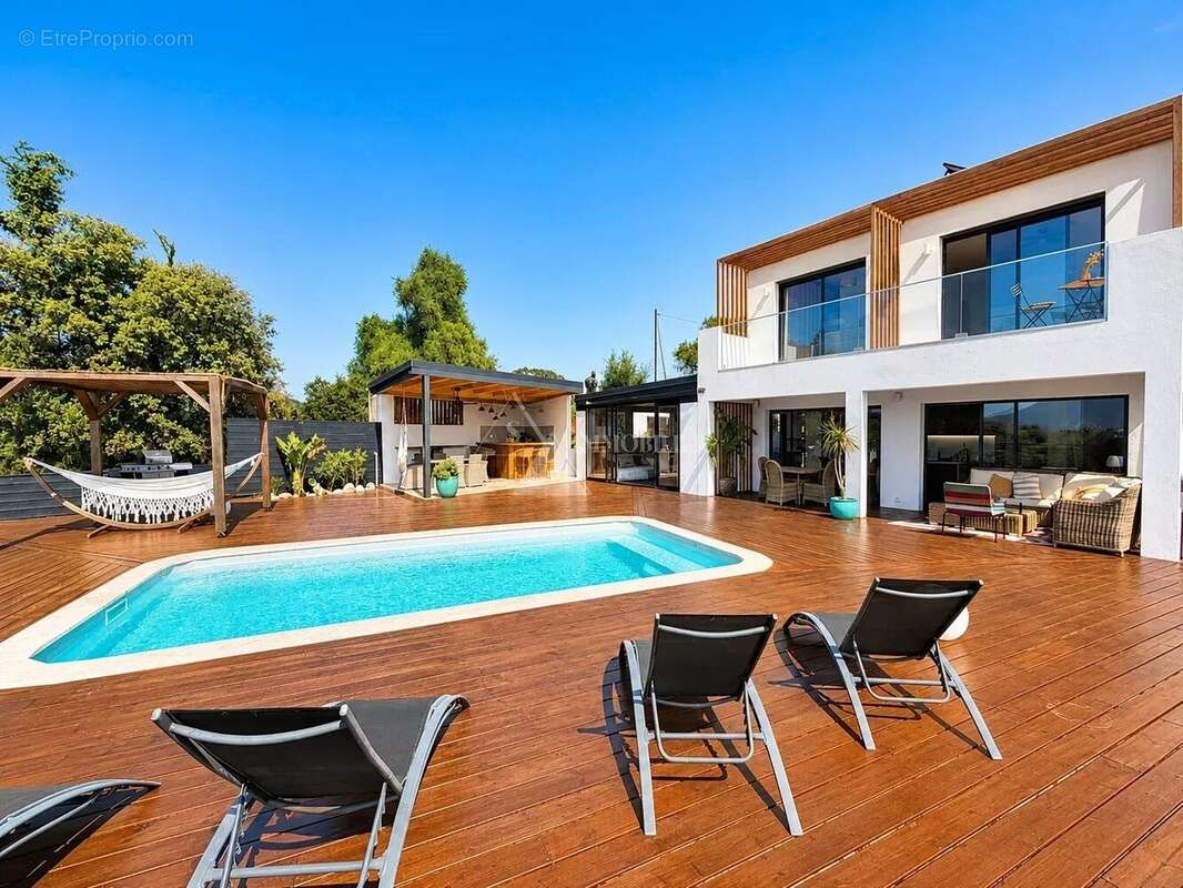 Villa d’exception de 211 m2 avec vue panoramique – Porticcio - photo 18