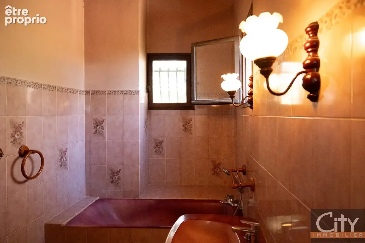 Maison 123 m² avec piscine, vue étang de Bages et beau potentie - photo 14