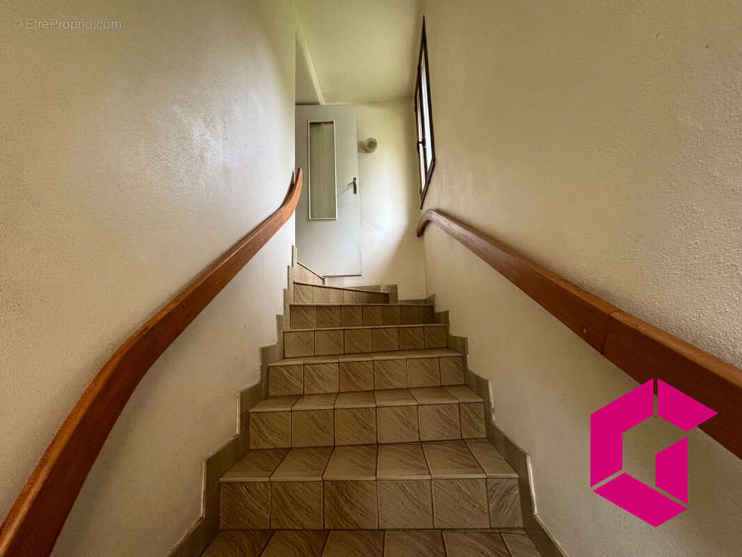 Maison à SAINT-MARTIN-DES-OLMES