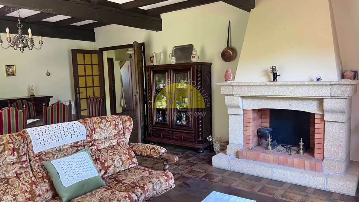 Maison à LAROQUE-DES-ALBERES