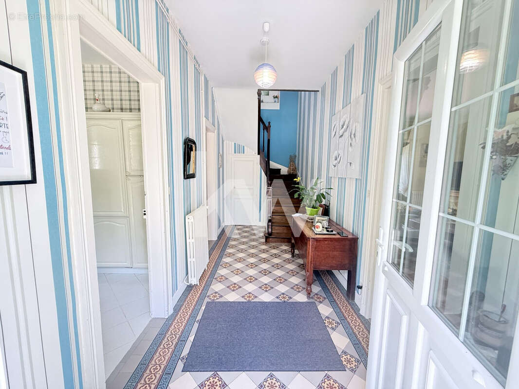 Entrée Maison Bourgeoise - Maison à SALBRIS