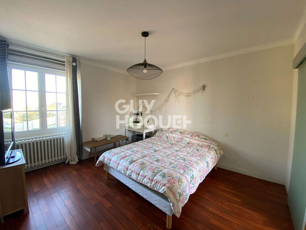 Maison à SAINT-GUINOUX