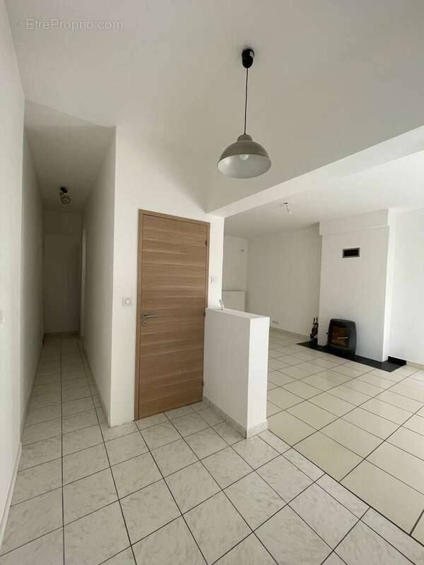 Dégagement - Maison à MEZY-SUR-SEINE