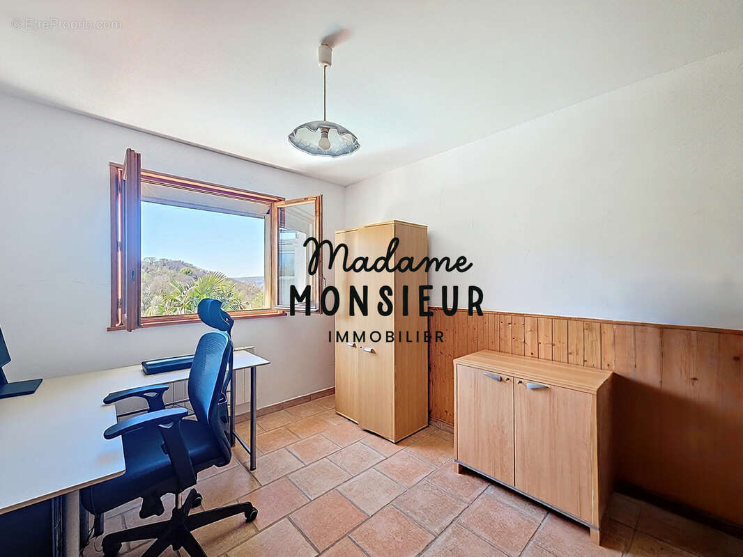 Maison à SAINT-CHEF