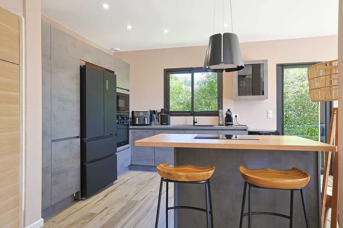 Maison à SOLLIES-PONT