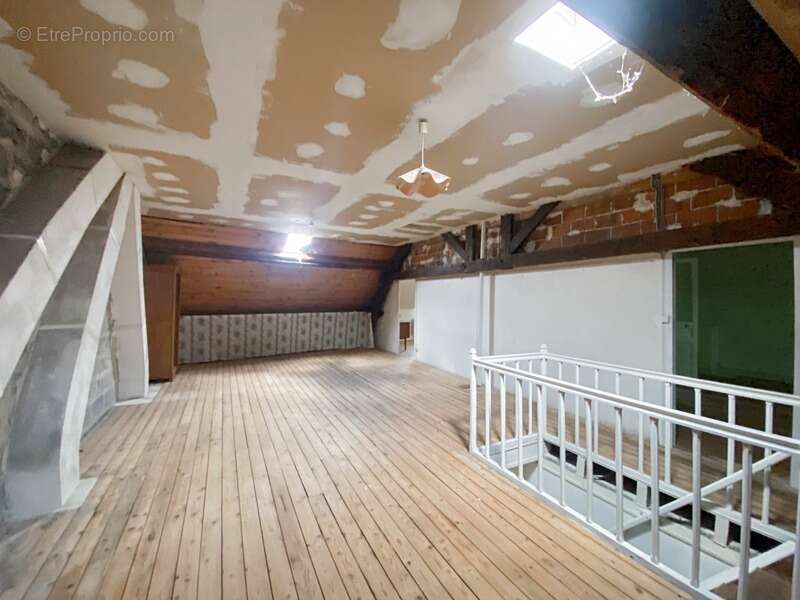 Dpt d la Vienne (86) A vendre Maison de ville type 5 à Châtellerault (86) - photo 14