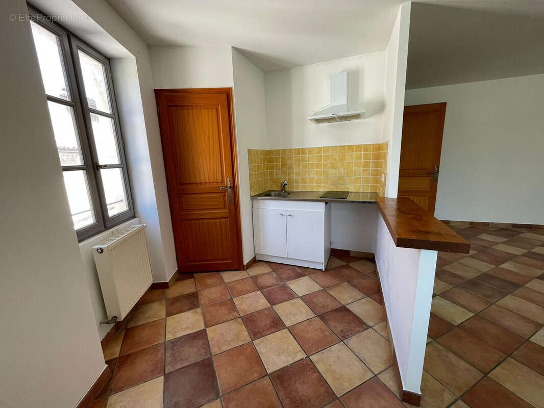 Appartement T2 Rénové - idéal 1er achat - photo 3
