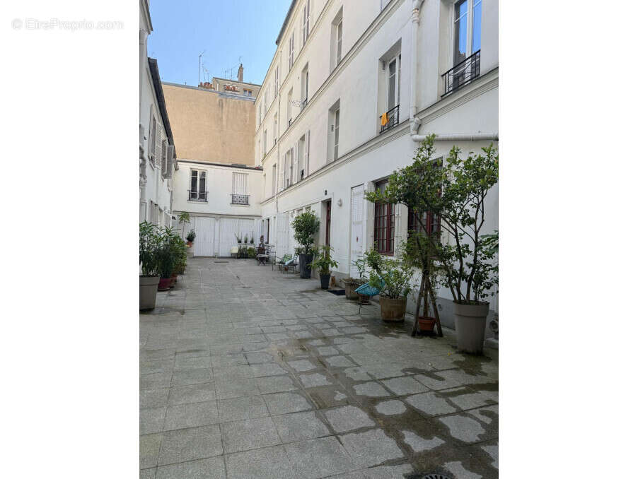 Appartement à PARIS-17E