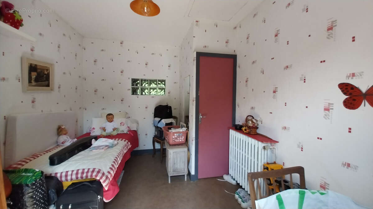 Maison à SAINT-PIERRE-DE-COLE