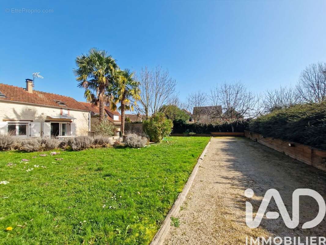 Maison 80 m² à Mont-Saint-Sulpice  - photo 4