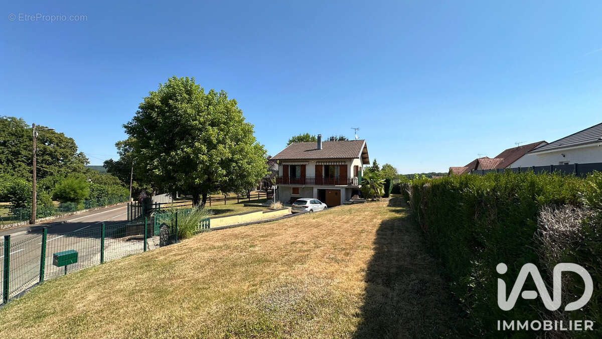 Maison 93 m² à Devecey  - photo 5