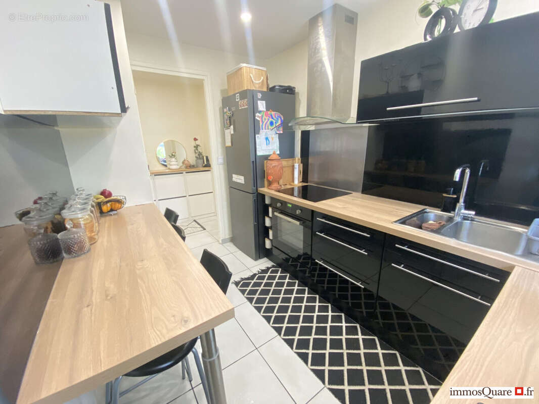 Appartement à LYON-8E