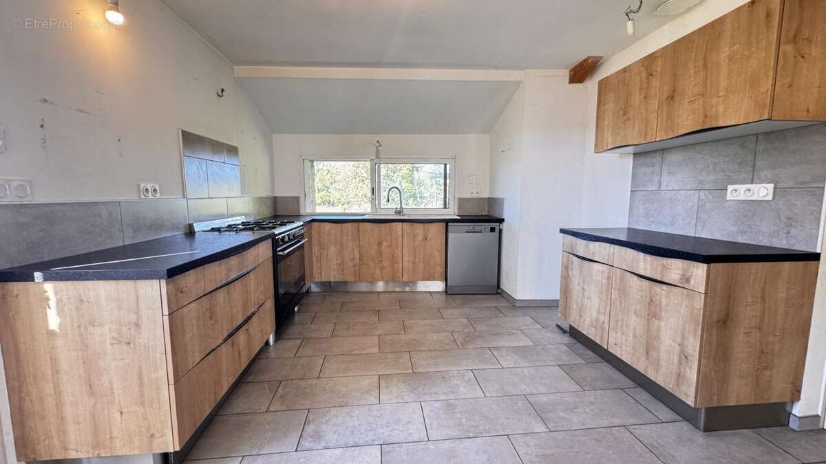 Maison à SAINTE-CROIX