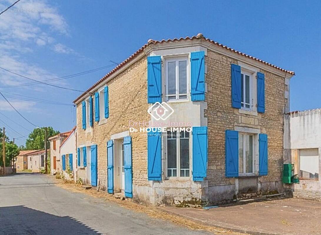 Maison à NALLIERS