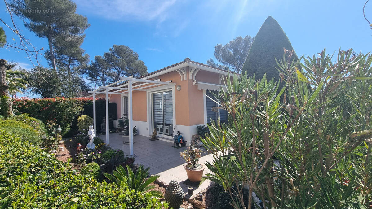 Appartement à SAINT-RAPHAEL