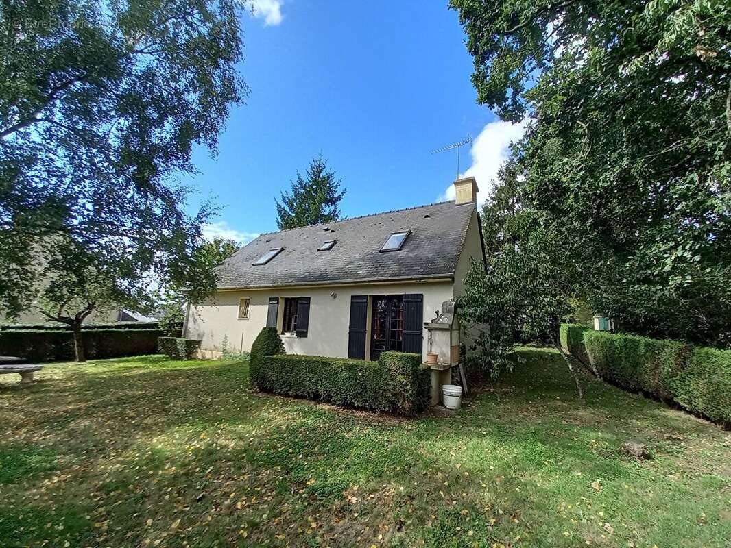Maison à LA CHAPELLE-JANSON