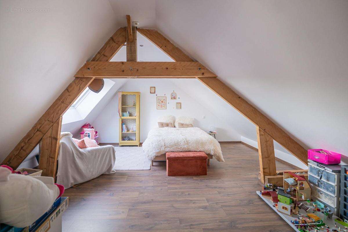 Maison à LA BAZOGE