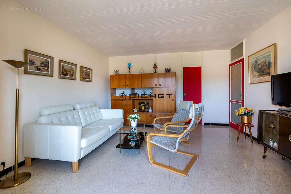 Appartement à LA VALETTE-DU-VAR