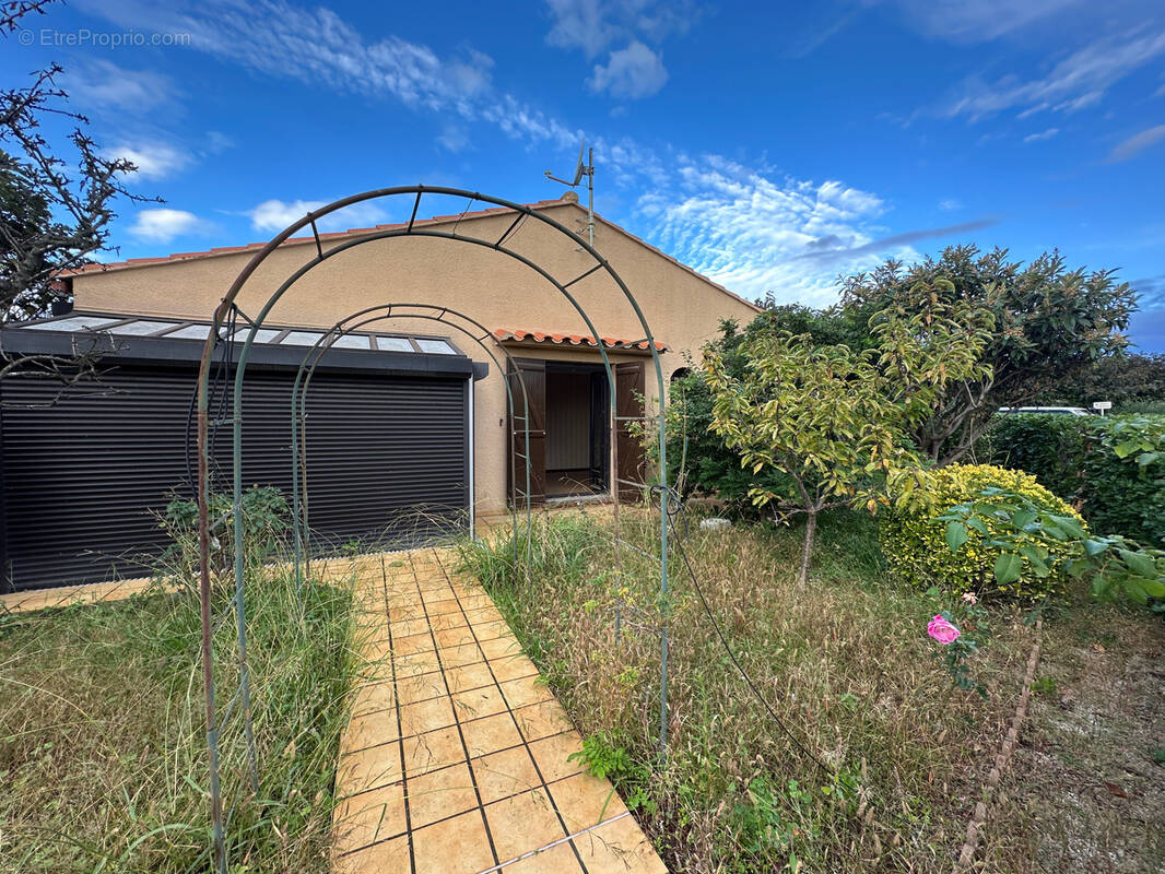 Maison à MONTESQUIEU-DES-ALBERES