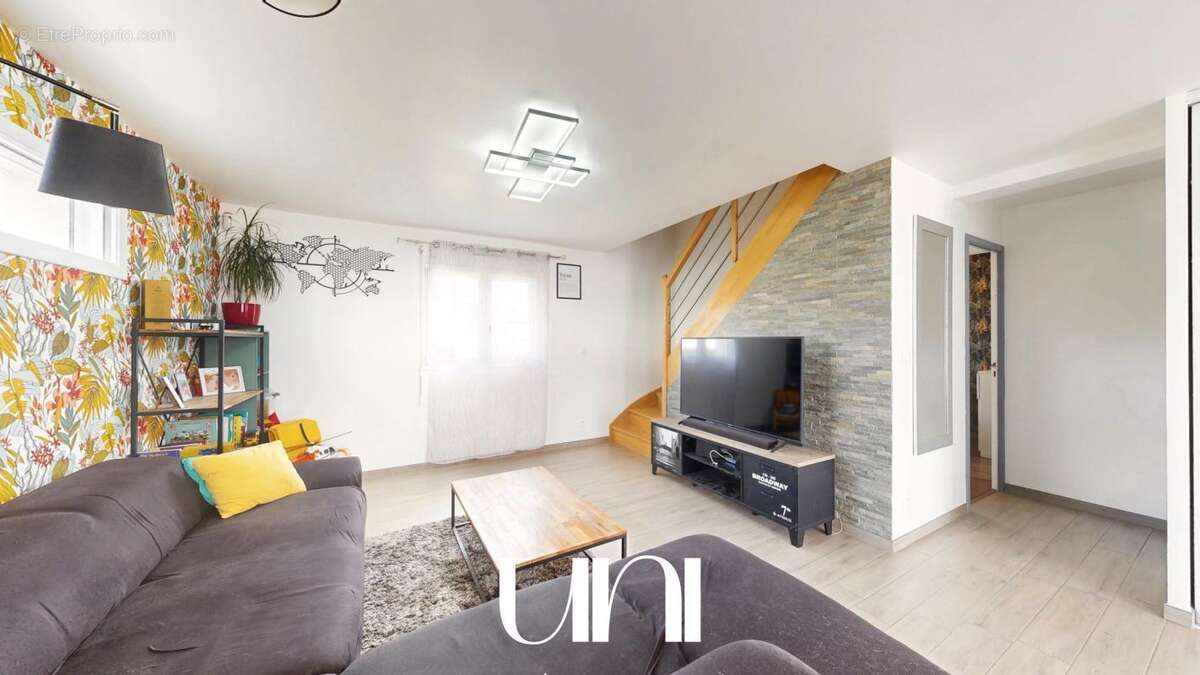 Maison 6 pièces 101 m² avec terrasse plein sud - photo 2