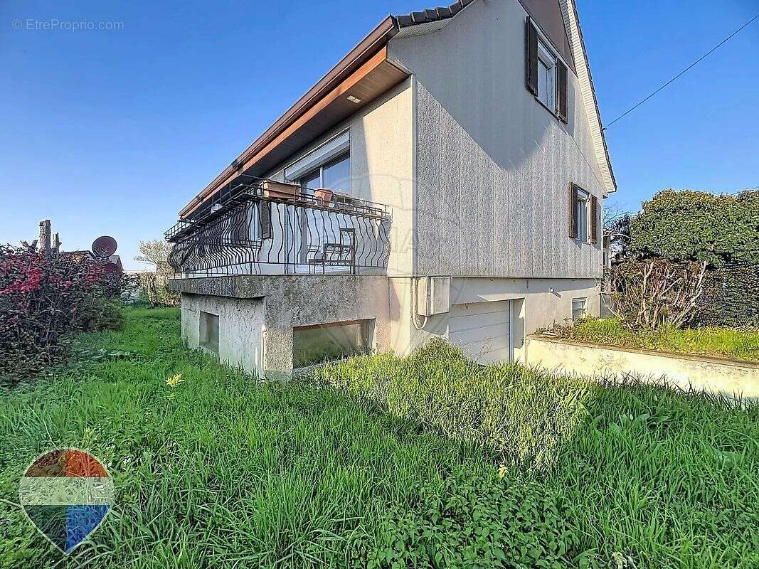 Maison à SAINTE-CROIX-EN-PLAINE
