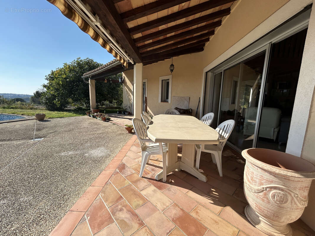 Maison à SAINT-QUENTIN-LA-POTERIE