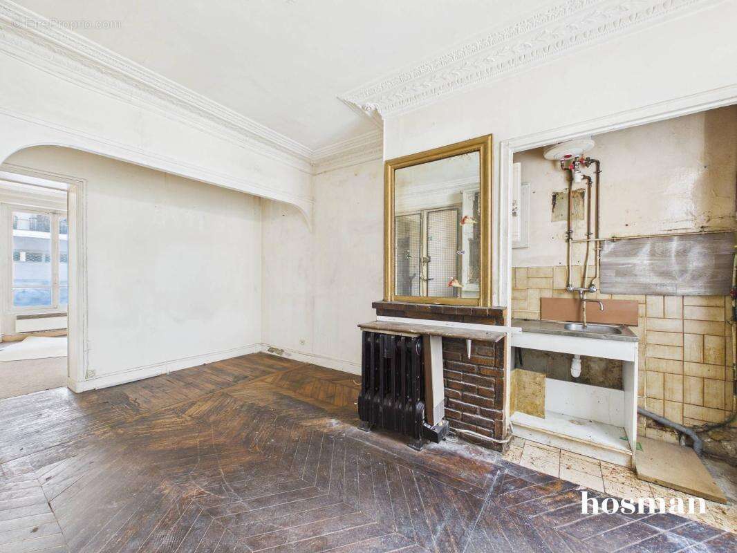 Appartement à PARIS-17E