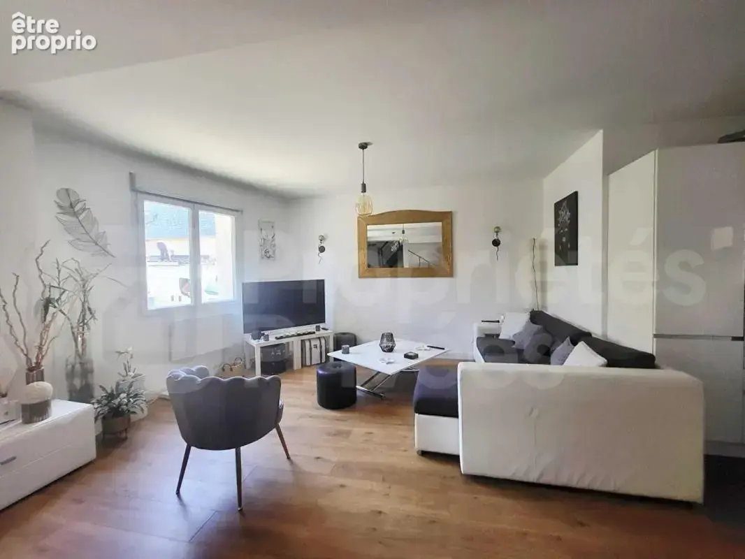 Coup de coeur pour cette maison rénovée, 3 chambres, jardin et stationnement - photo 4