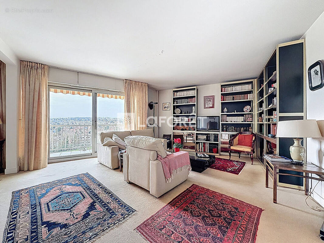 Appartement à BOURG-LA-REINE