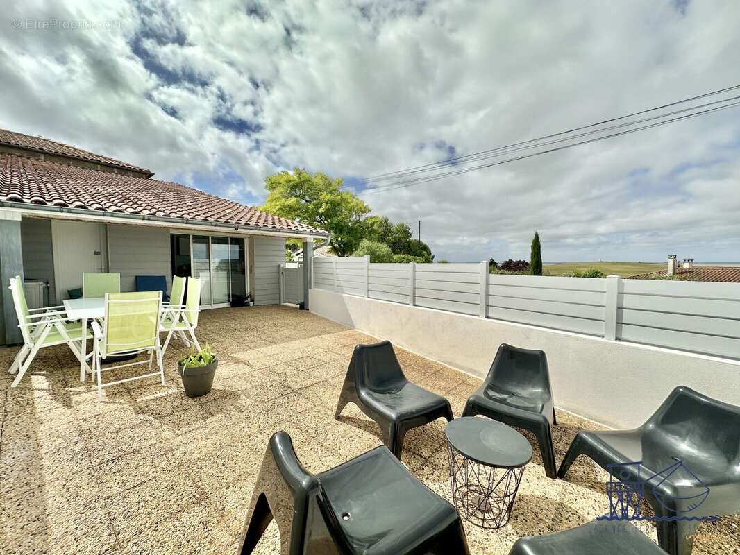 Maison à SAINT-FORT-SUR-GIRONDE