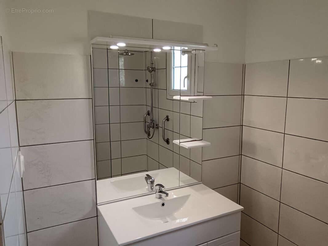 Maison à SAINT-CLAIR-SUR-L'ELLE